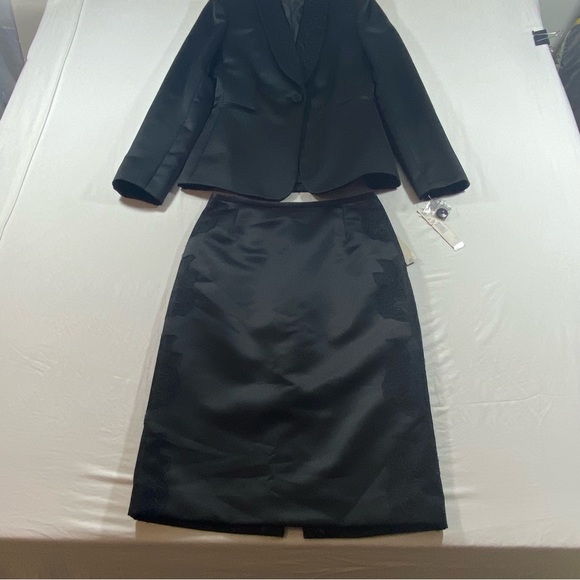 Alex Marie Skirt Suit women’s Size 2 Long sleeve Blazer Pencil Skirt Black NWT